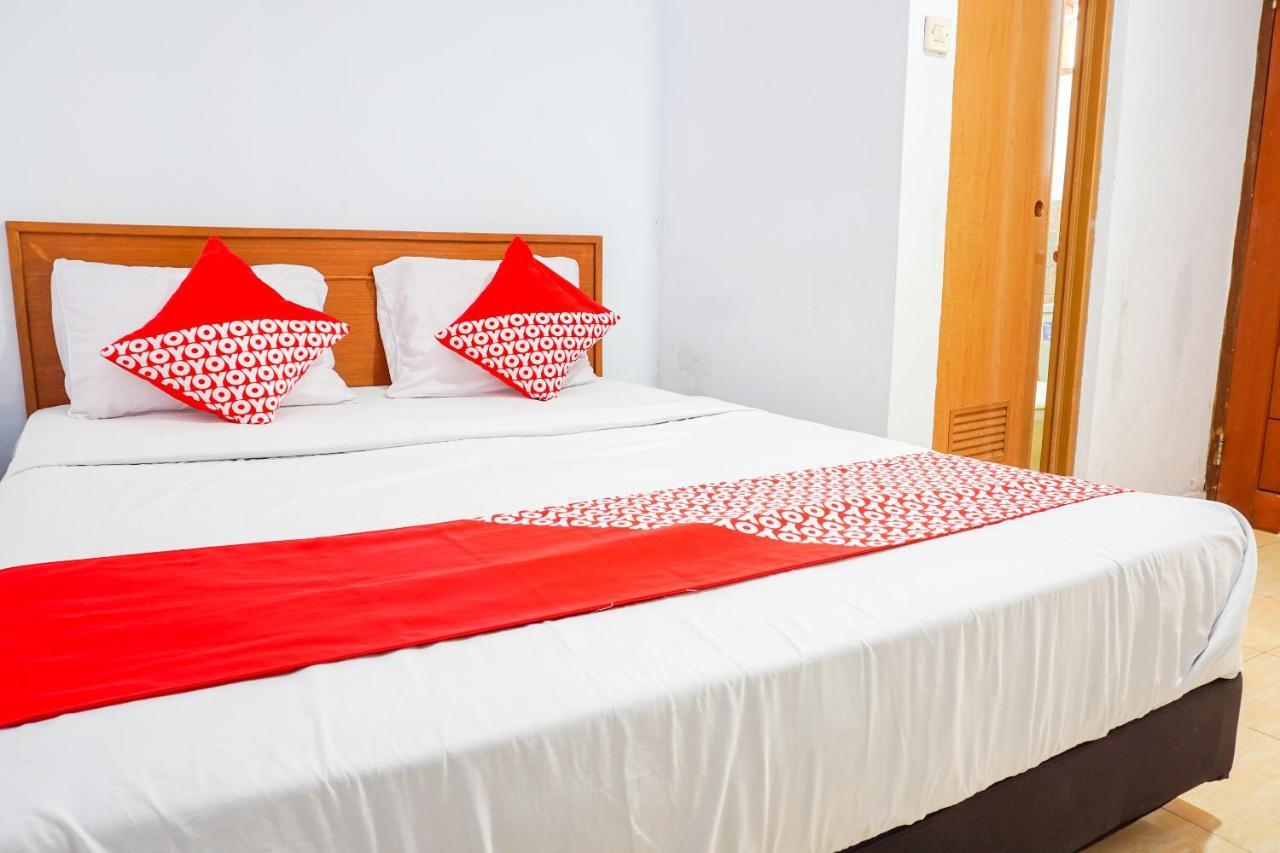 Oyo 569 Cigadung Guest House Syariah Bandung Eksteriør billede