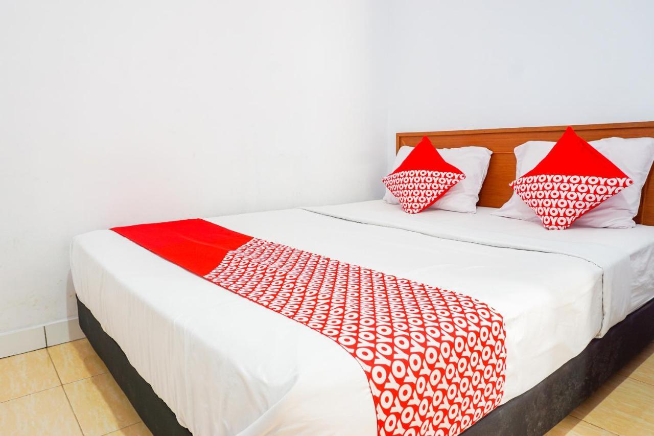 Oyo 569 Cigadung Guest House Syariah Bandung Eksteriør billede