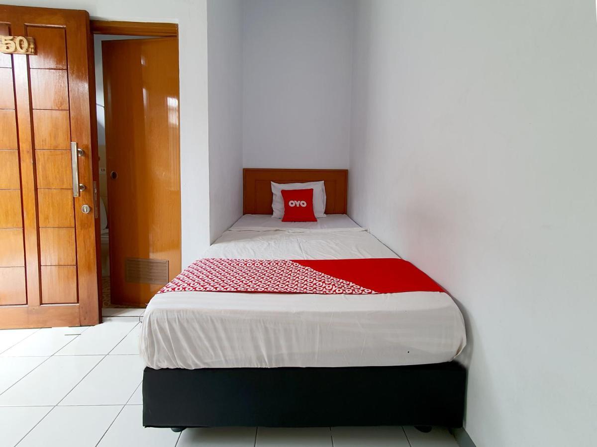 Oyo 569 Cigadung Guest House Syariah Bandung Eksteriør billede
