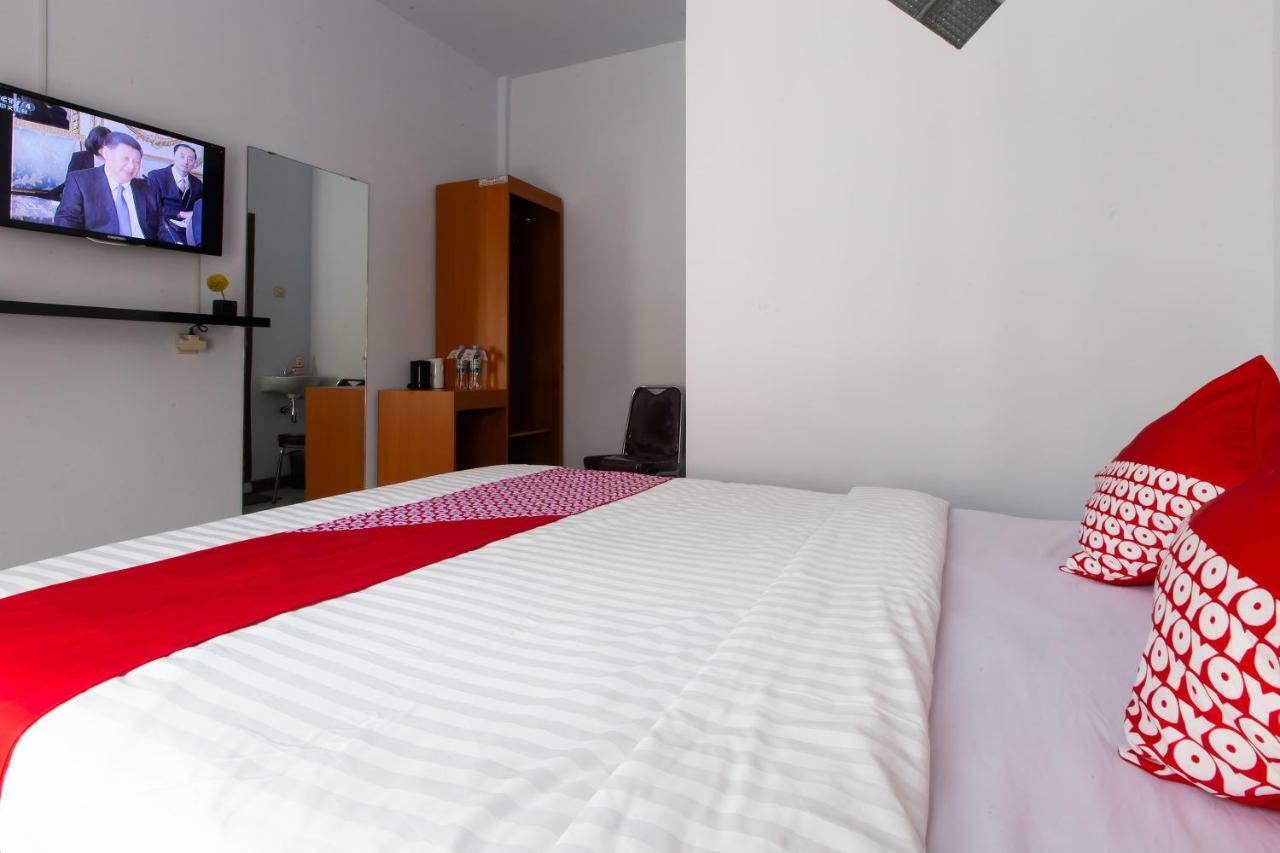 Oyo 569 Cigadung Guest House Syariah Bandung Eksteriør billede